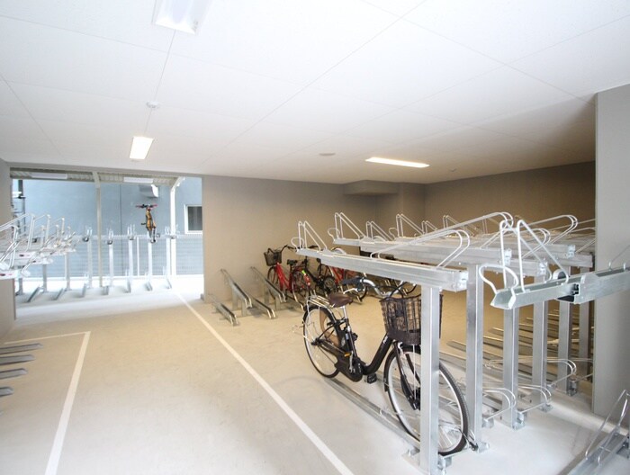 物件外観写真6　(駐輪場)