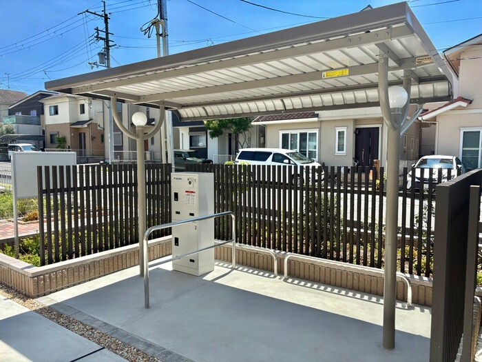 物件外観写真3　(駐輪場)