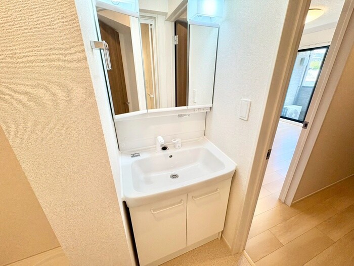 物件内観写真11　(洗面)