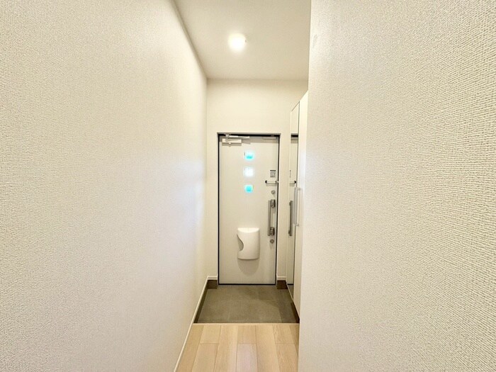 物件内観写真15　(玄関)