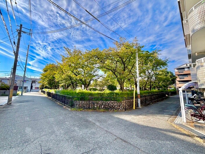 物件外観写真6　(周辺環境)