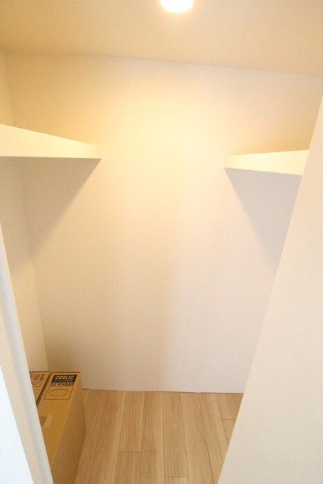 物件内観写真21　(収納)