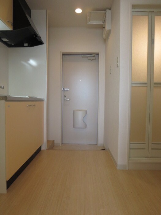 物件内観写真15　(玄関)