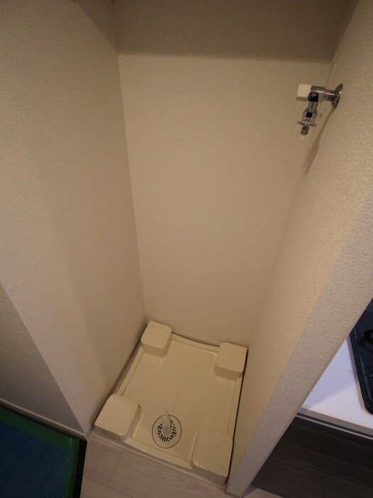 物件内観写真10　(洗濯機置場)