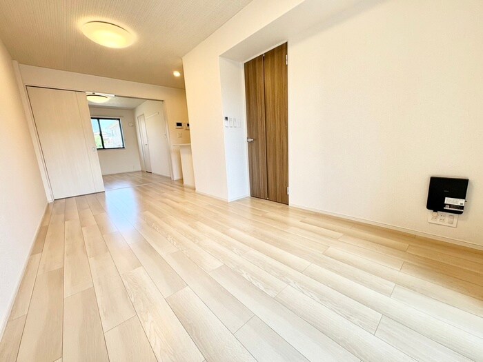 物件内観写真8　(居室)