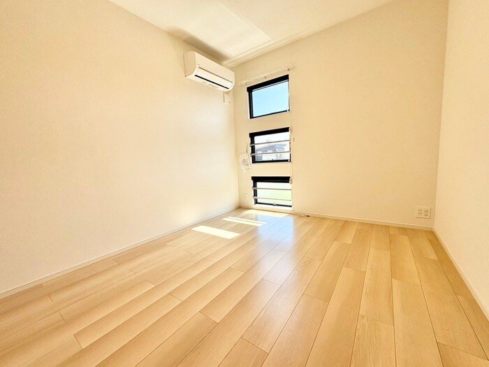 物件内観写真9　(居室)