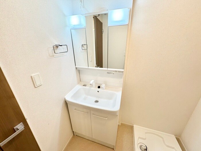 物件内観写真13　(洗面)