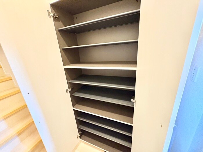 物件内観写真16　(靴箱)