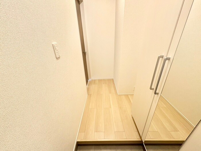 物件内観写真17　(廊下)