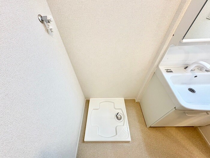 物件内観写真18　(洗濯機置場)