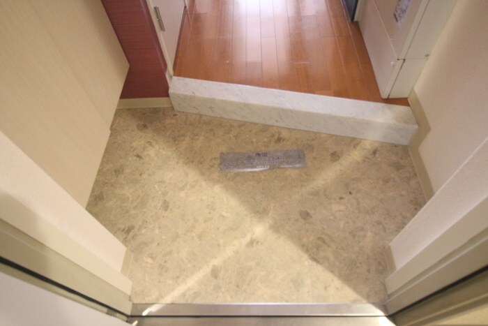 物件内観写真19　(玄関)