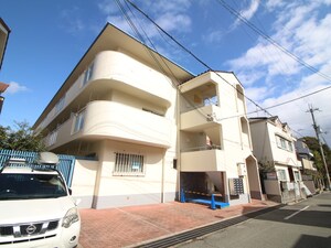 上忠商事立花マンション外観写真