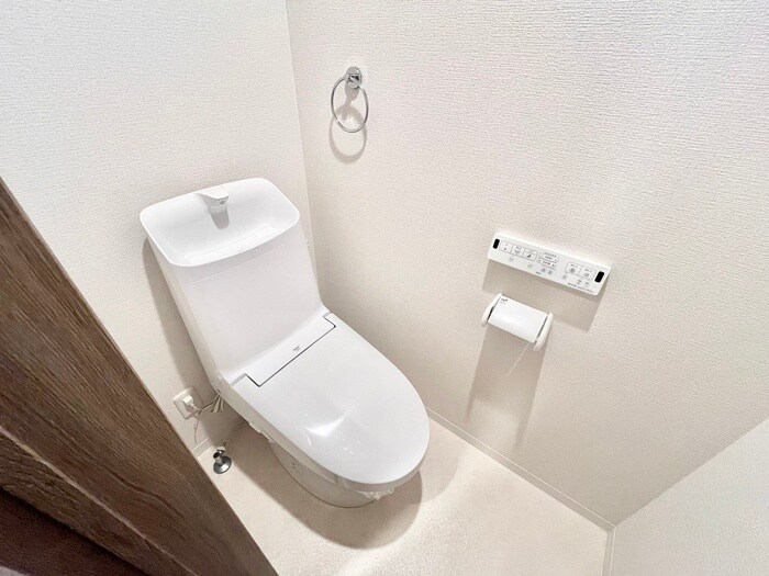 物件内観写真16　(トイレ)