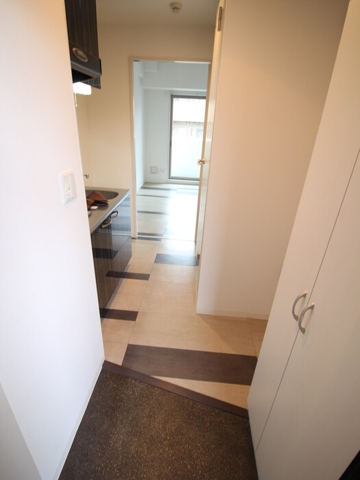 物件内観写真14　(玄関)