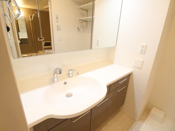 物件内観写真11　(洗面)