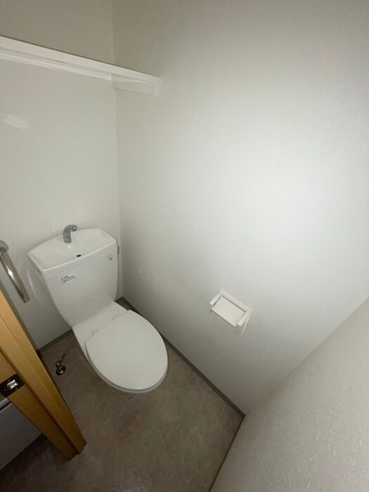 物件内観写真14　(トイレ)