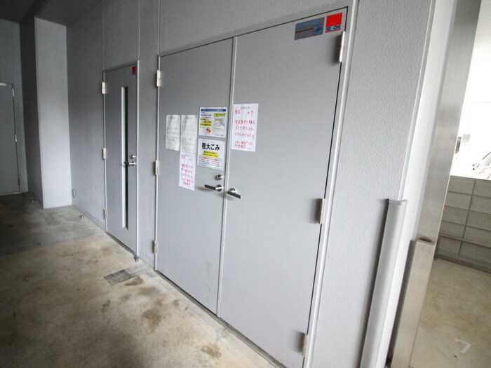 物件外観写真4　(建物設備)