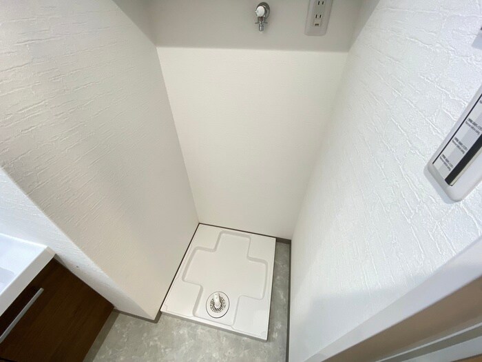 物件内観写真16　(洗濯機置場)