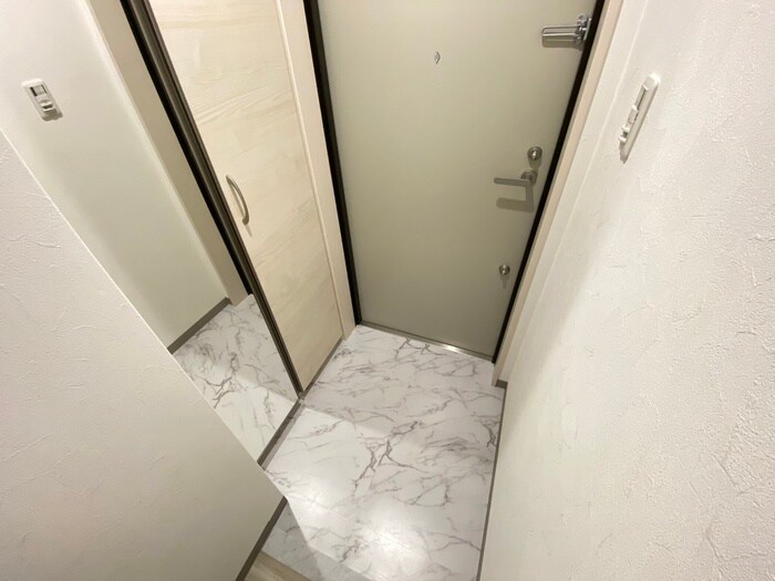 物件内観写真17　(玄関)