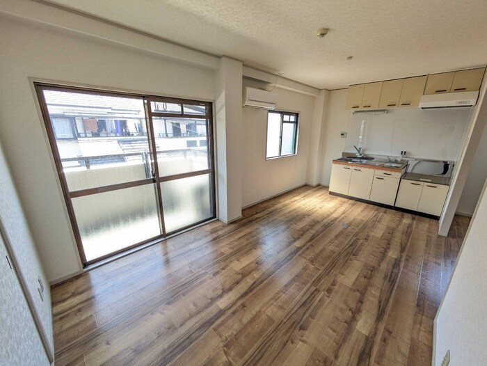 物件内観写真8　(居室)