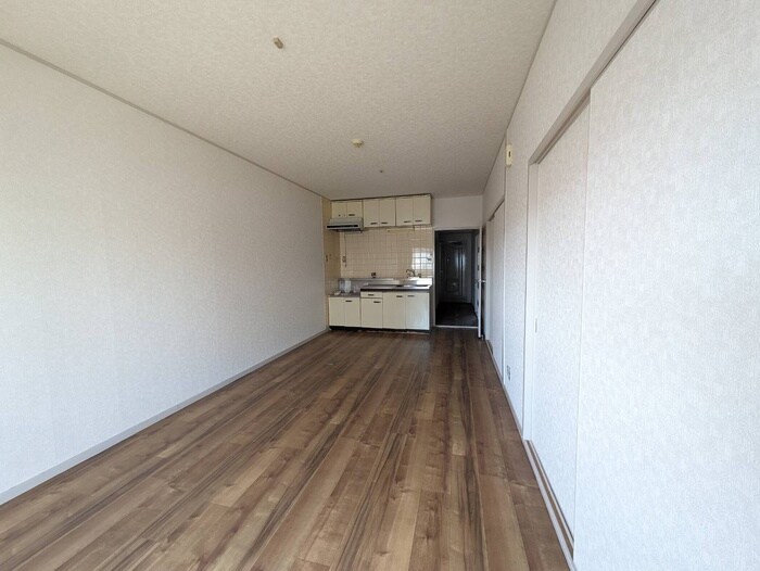 物件内観写真8　(居室)