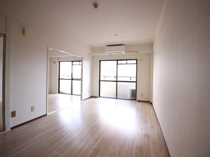 物件内観写真9　(居室)