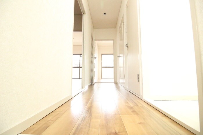 物件内観写真20　(廊下)