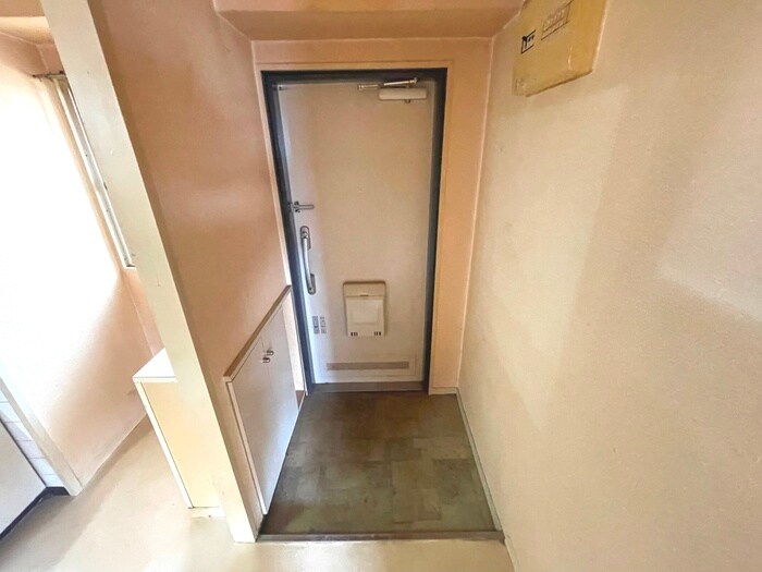 物件内観写真17　(玄関)