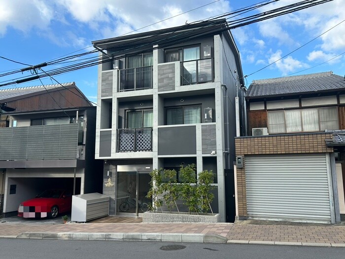 物件外観写真1　(完成予想図)