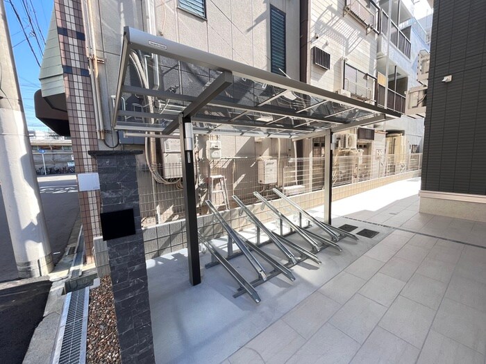 物件外観写真3　(駐輪場)