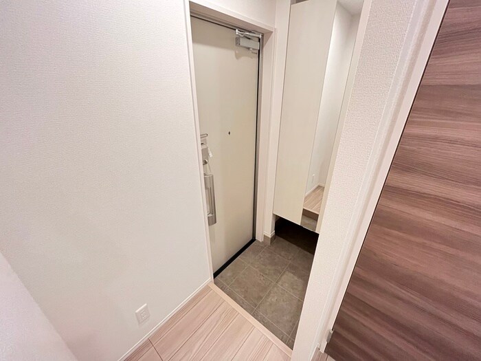 物件内観写真15　(玄関)