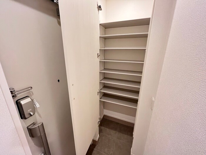 物件内観写真16　(靴箱)
