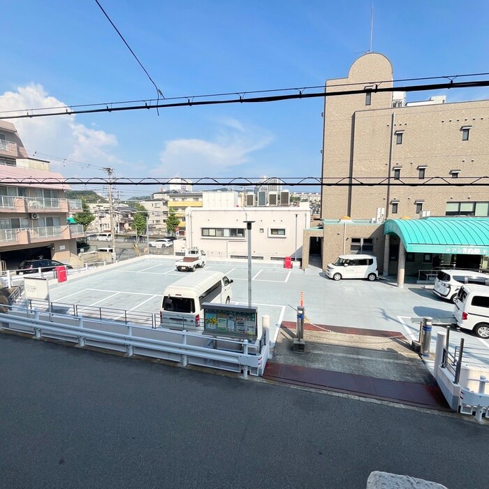 物件内観写真16　(室内からの展望)