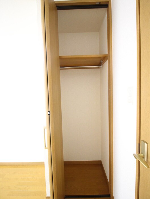 物件内観写真6　(収納)