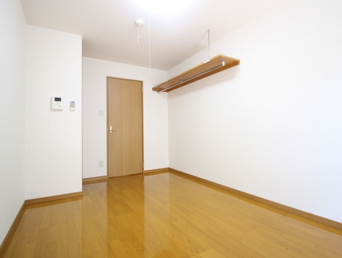 物件内観写真9　(室内からの展望)