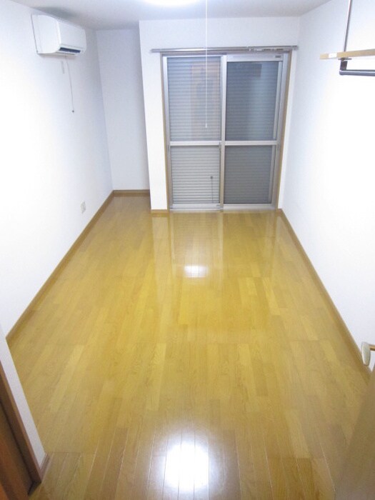 物件内観写真11　(居室)