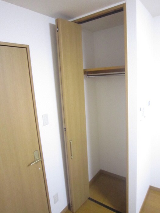 物件内観写真12　(収納)