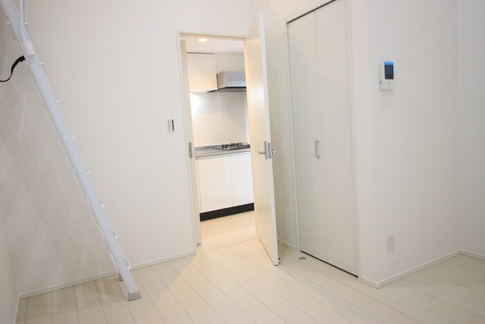 物件内観写真9　(居室)