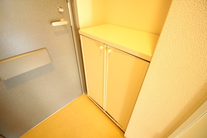 物件内観写真17　(玄関)