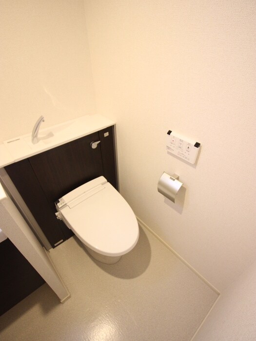 物件内観写真13　(トイレ)