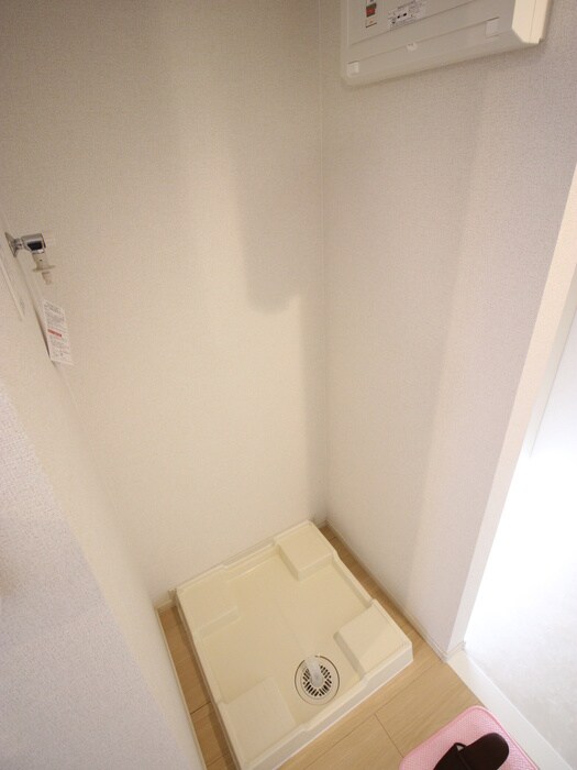 物件内観写真14　(洗濯機置場)