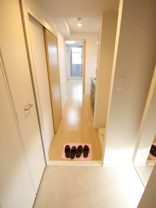 物件内観写真22　(玄関)