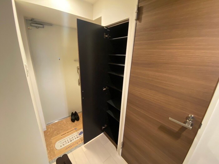 物件内観写真8　(靴箱)