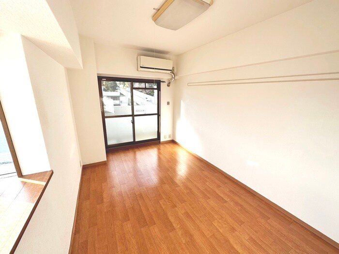 物件内観写真10　(居室)