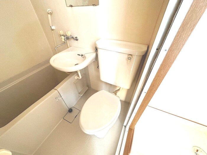 物件内観写真14　(トイレ)