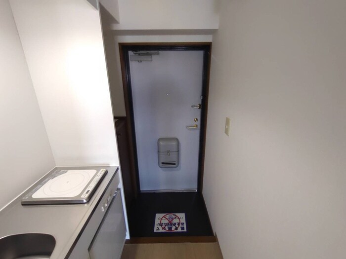 物件内観写真16　(玄関)