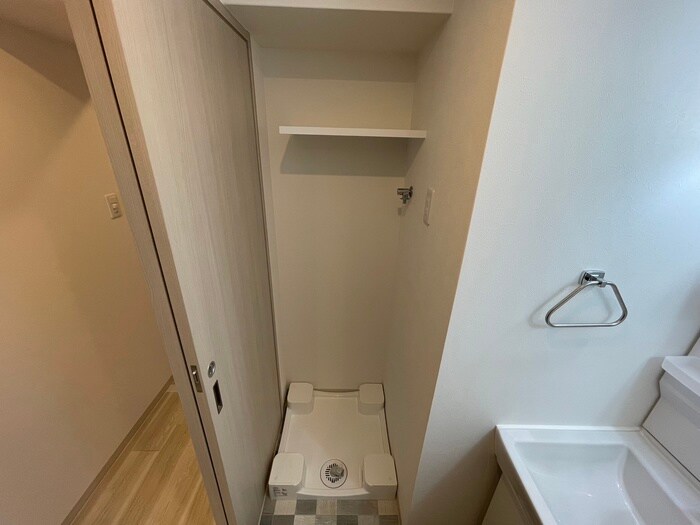 物件内観写真10　(洗濯機置場)