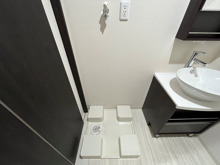 物件内観写真11　(洗濯機置場)