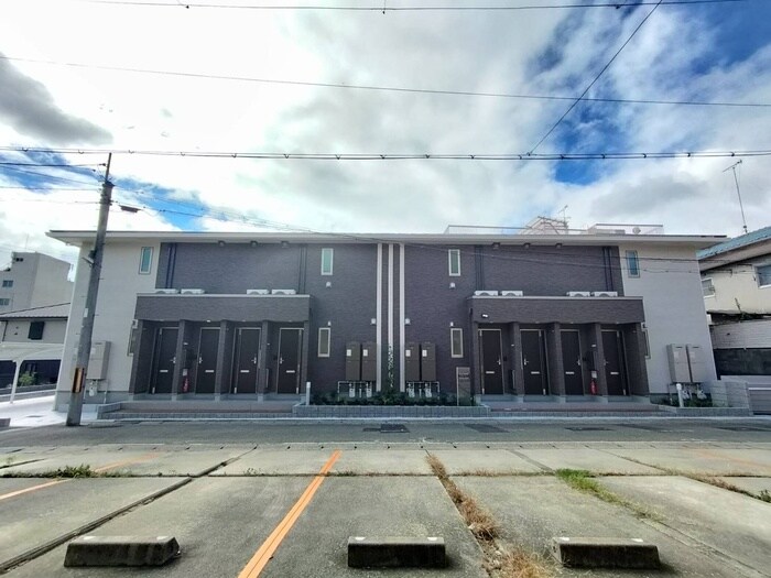 物件外観写真2　(外観写真)