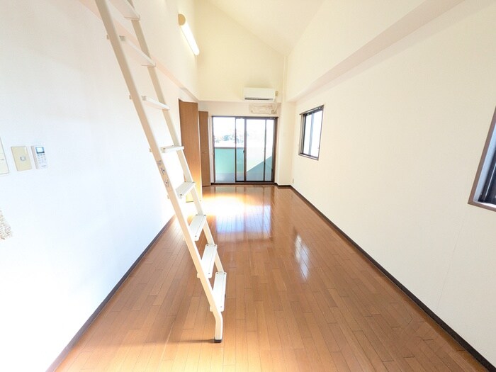 物件内観写真8　(居室)